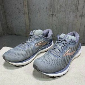 brooks wide fit running shoes womens